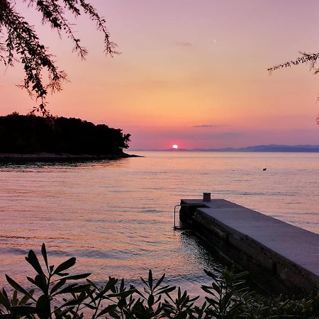 Holiday Home Pavarotti Supetar Ngoại thất bức ảnh