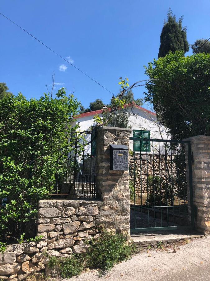 Holiday Home Pavarotti Supetar Ngoại thất bức ảnh