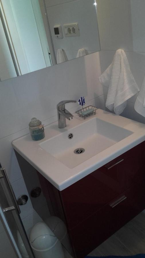 Holiday Home Pavarotti Supetar Ngoại thất bức ảnh