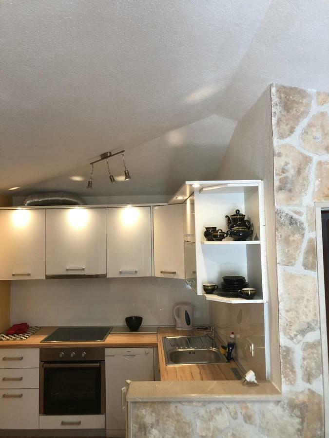 Holiday Home Pavarotti Supetar Ngoại thất bức ảnh